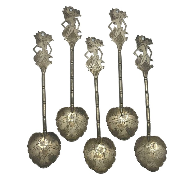 1930’s Set of 5 Djokja silver 800 Wajang doll small engraved spoons